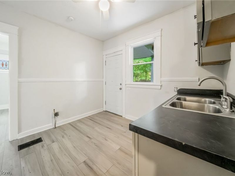 1217 E 113th Street, Cleveland, OH 44108 Photo 11