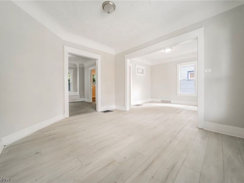 1217 E 113th Street, Cleveland, OH 44108 Photo 8