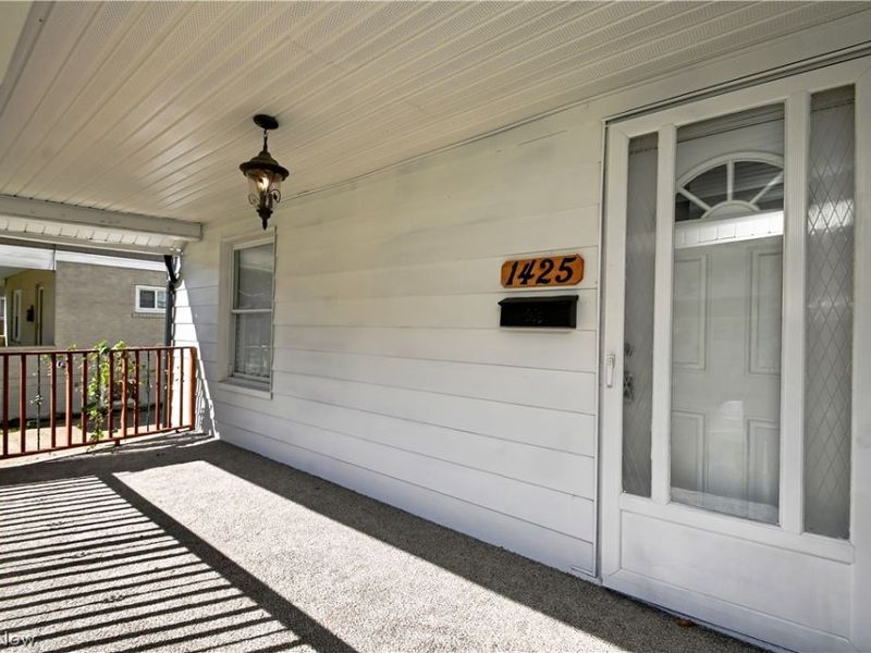 1425 34th Street NW, Canton, OH 44709 Photo 2