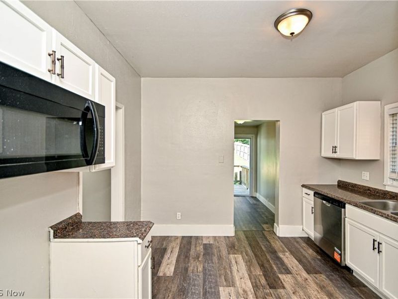 1425 34th Street NW, Canton, OH 44709 Photo 8