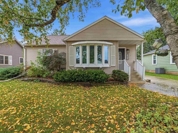 382 E 11TH STREET, Fond Du Lac, WI 54935