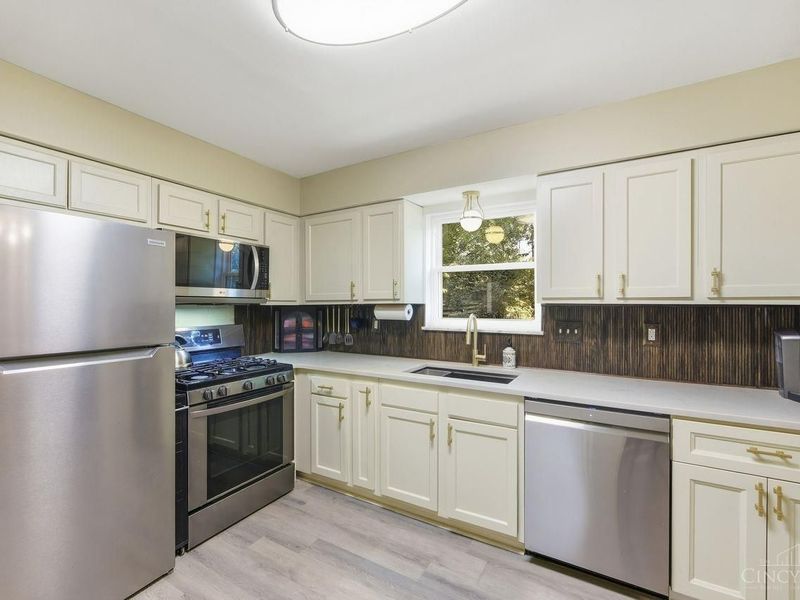 4030 Cottingham Drive, Cincinnati, OH 45241 Photo 16
