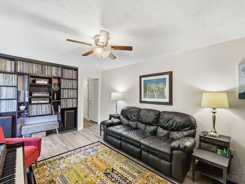 4030 Cottingham Drive, Cincinnati, OH 45241 Photo 23