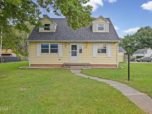108 N Edward Street , Oregon, OH 43616
