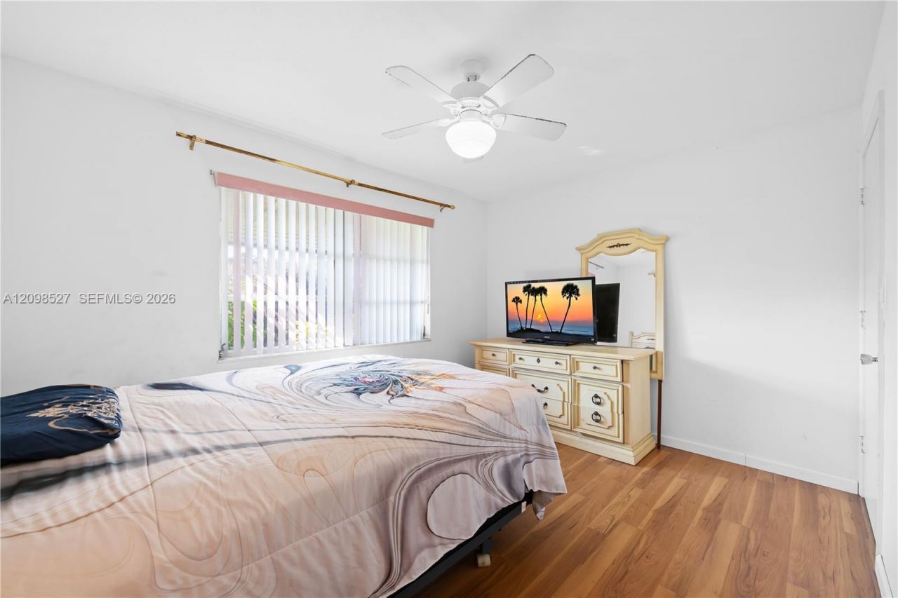 4517 NW 47th Ter , Tamarac, FL 33319 Photo