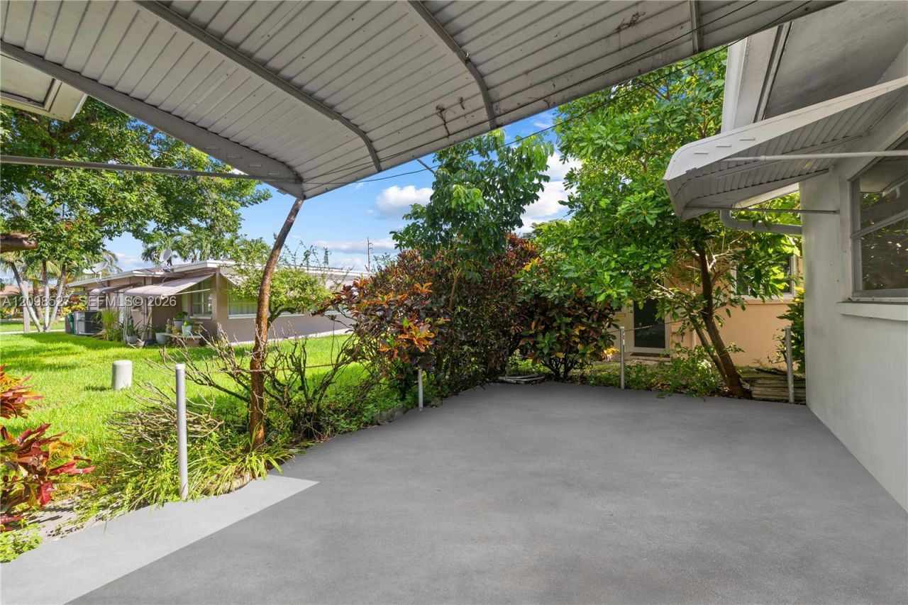 4517 NW 47th Ter , Tamarac, FL 33319 Photo