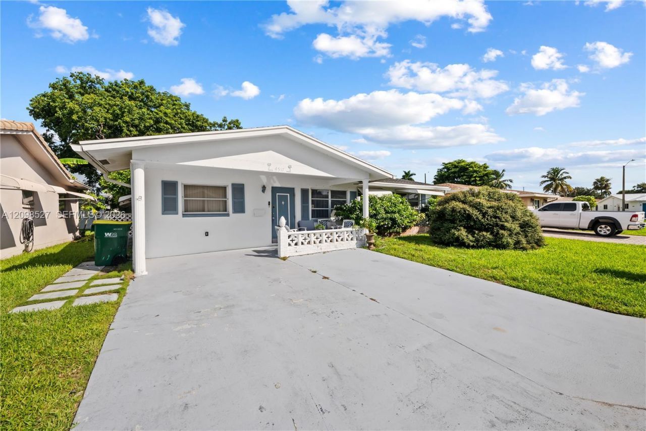 4517 NW 47th Ter , Tamarac, FL 33319 Photo