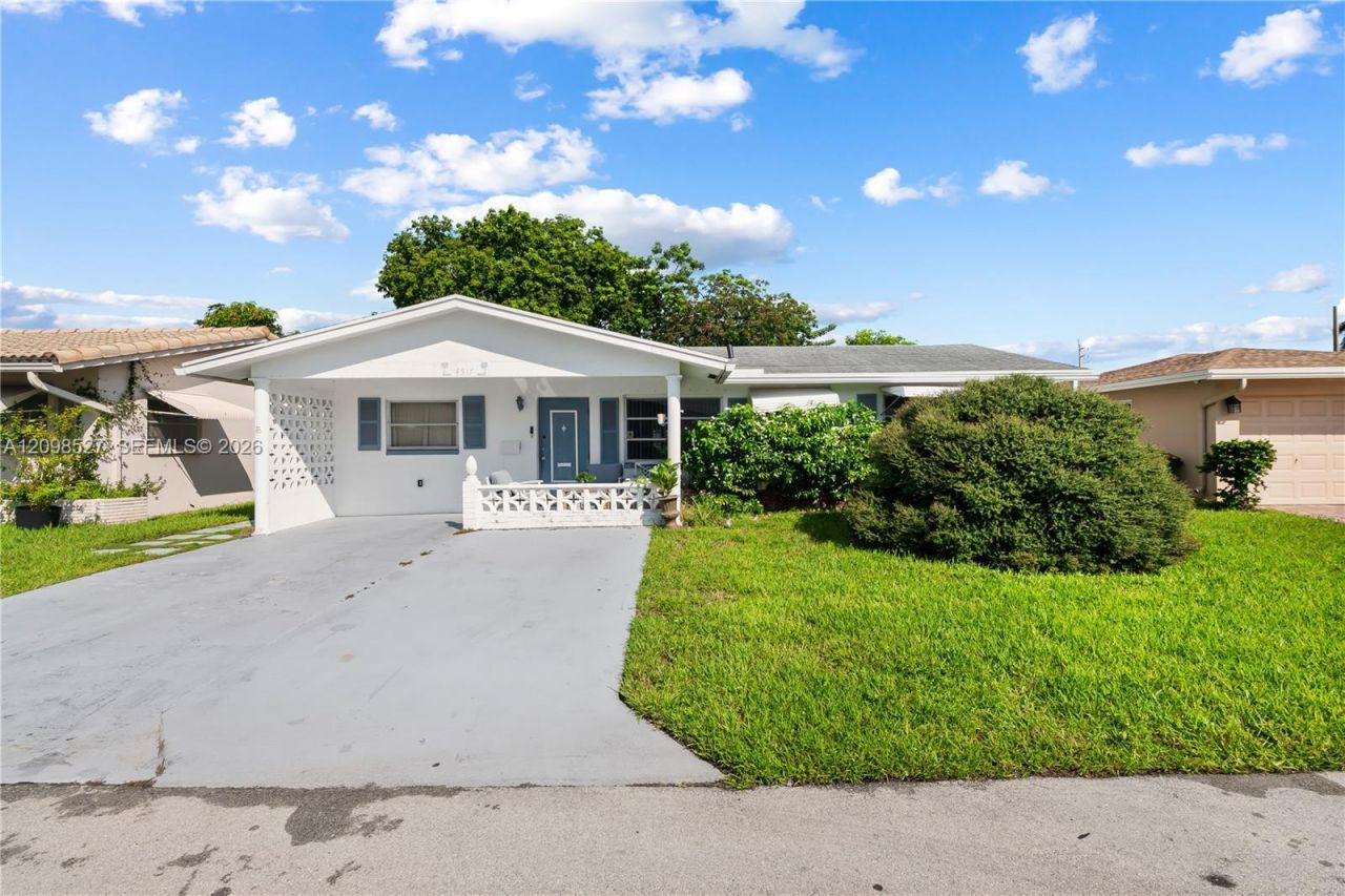 4517 NW 47th Ter , Tamarac, FL 33319 Photo