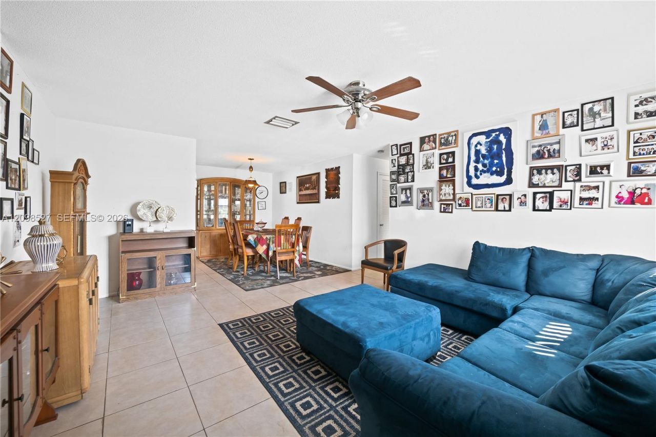 4517 NW 47th Ter , Tamarac, FL 33319 Photo