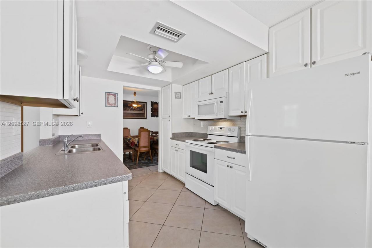 4517 NW 47th Ter , Tamarac, FL 33319 Photo