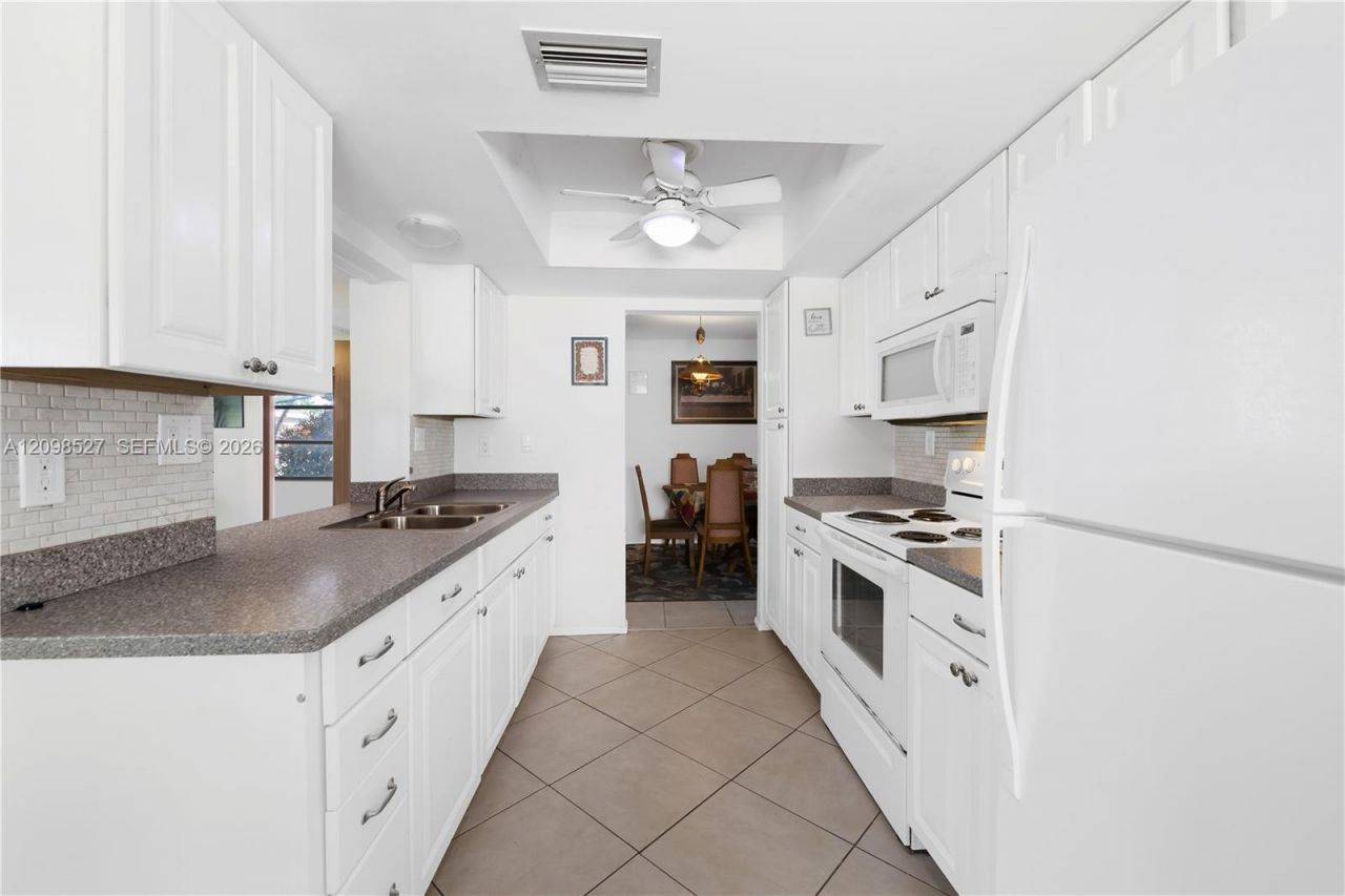 4517 NW 47th Ter , Tamarac, FL 33319 Photo