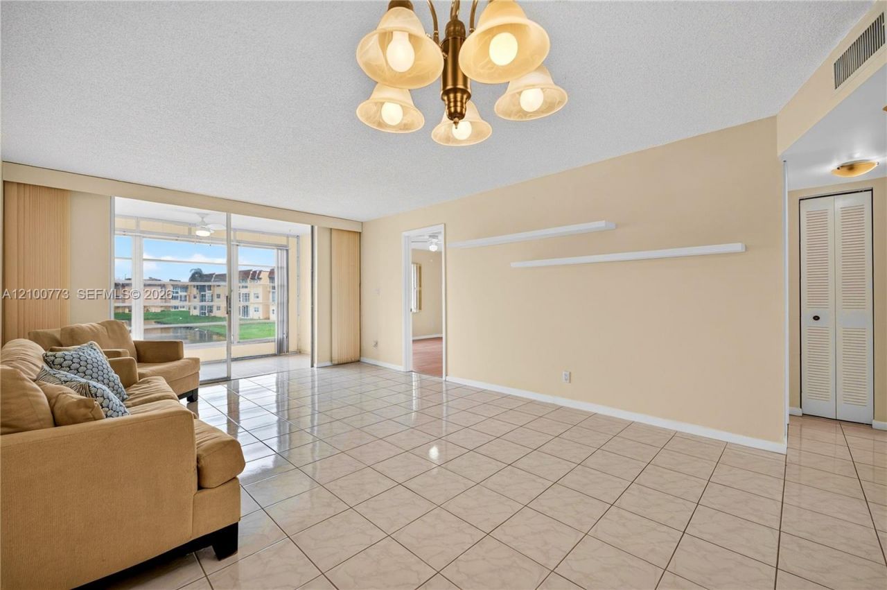 8901 Sunrise Lakes Blvd , Unit 204, Sunrise, FL 33322 Photo