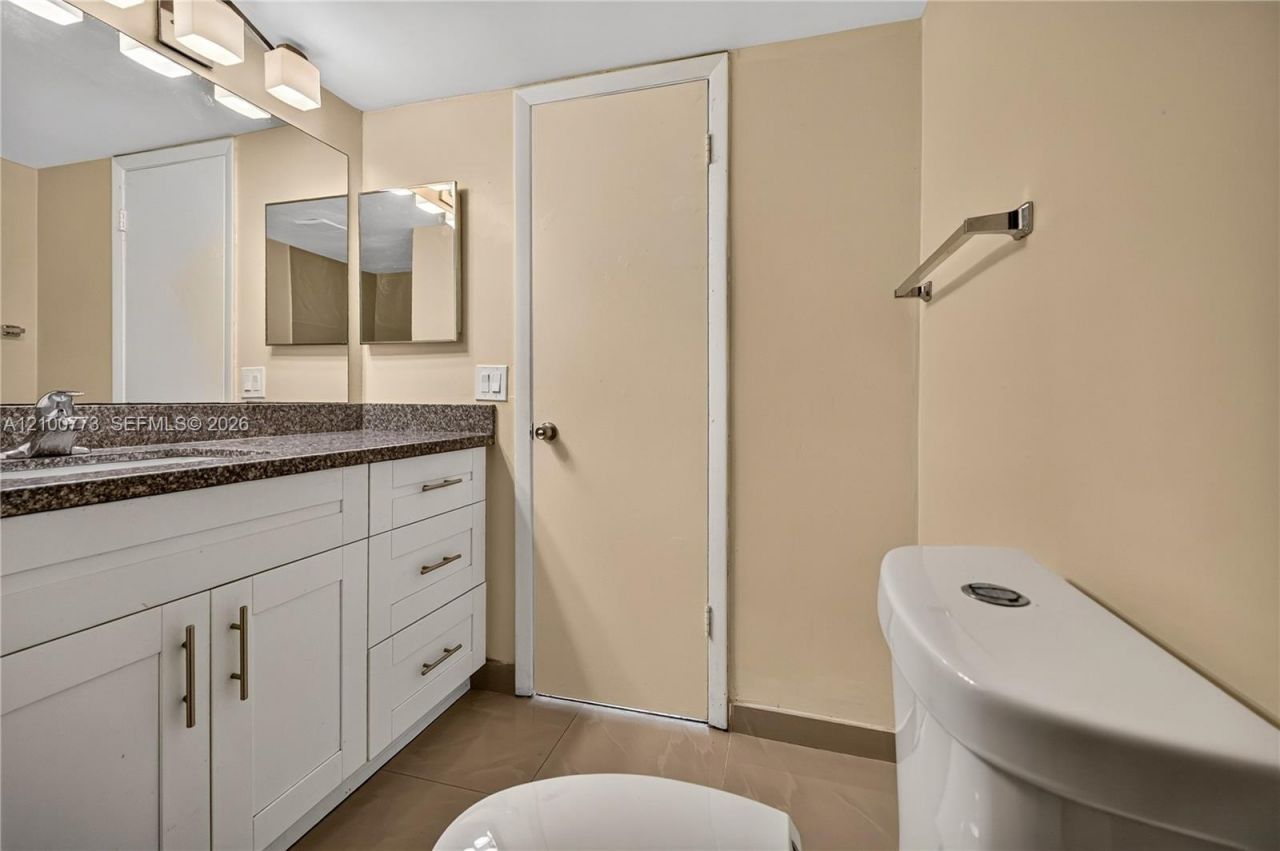 8901 Sunrise Lakes Blvd , Unit 204, Sunrise, FL 33322 Photo