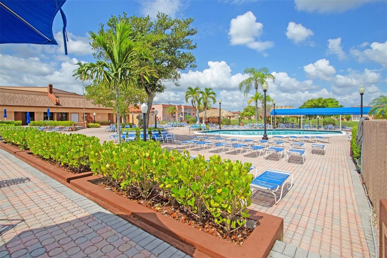8901 Sunrise Lakes Blvd , Unit 204, Sunrise, FL 33322 Photo