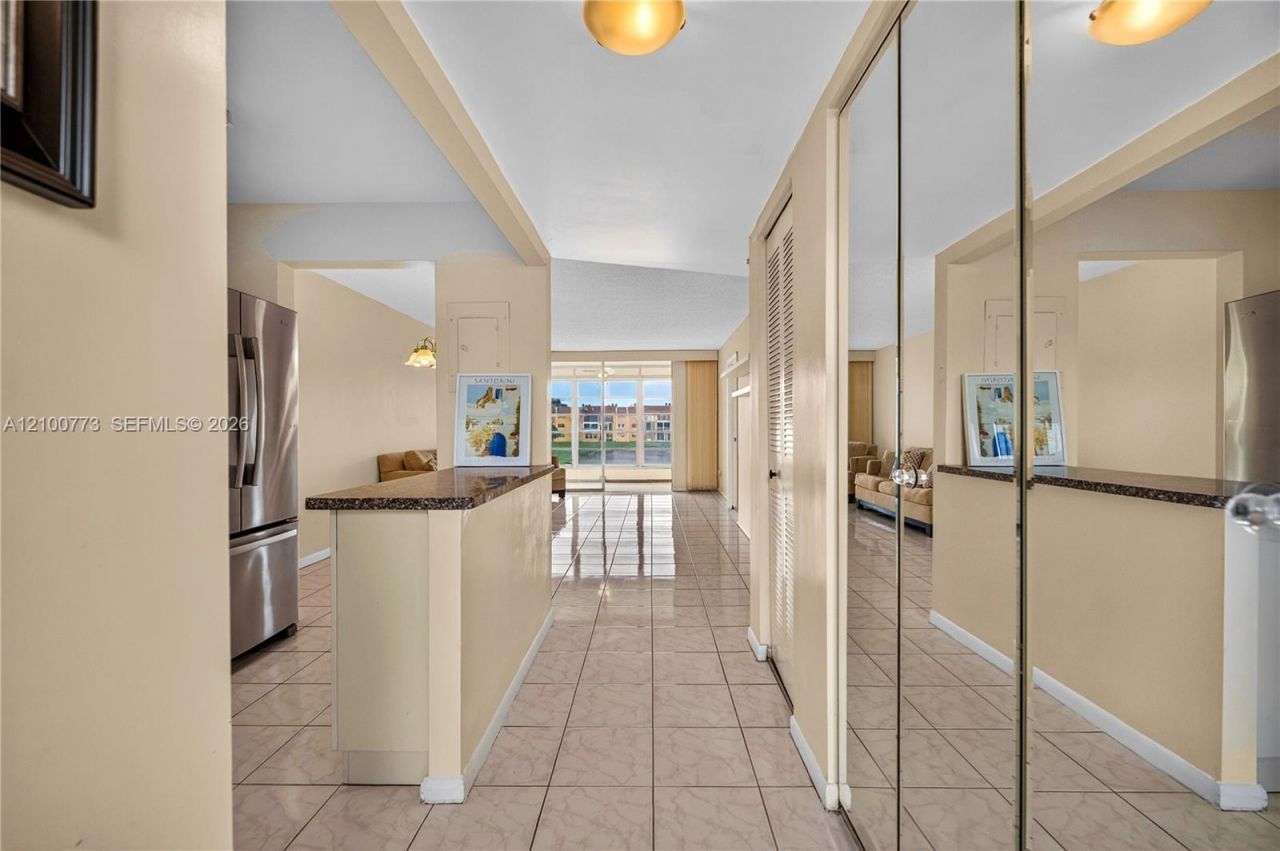 8901 Sunrise Lakes Blvd , Unit 204, Sunrise, FL 33322 Photo