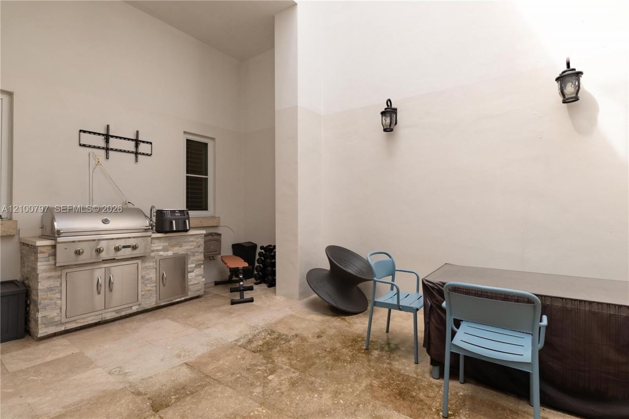 645 Santander Ave , Unit 2, Coral Gables, FL 33134 Photo