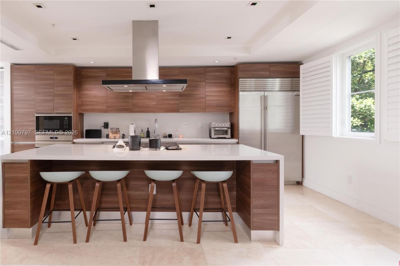 645 Santander Ave , Unit 2, Coral Gables, FL 33134 Photo