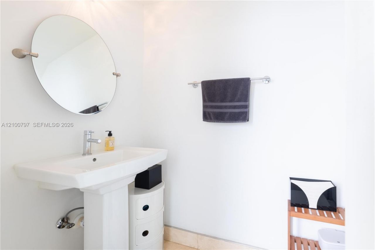 645 Santander Ave , Unit 2, Coral Gables, FL 33134 Photo