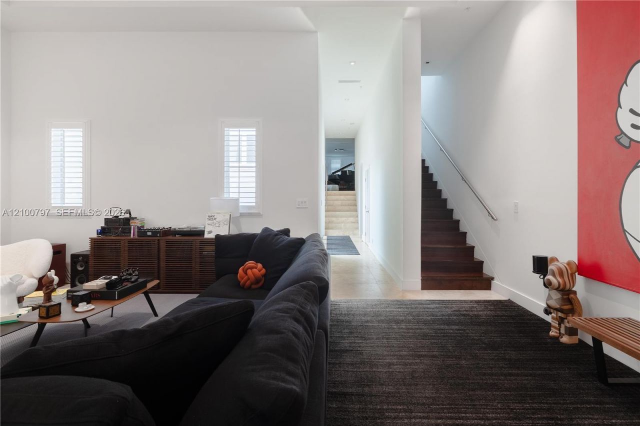 645 Santander Ave , Unit 2, Coral Gables, FL 33134 Photo
