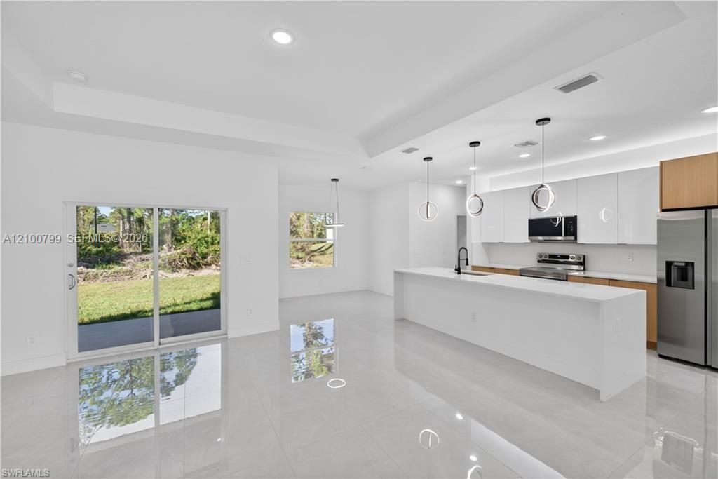 392 S Charwood Ave , Lehigh Acres, FL 33971 Photo