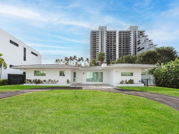 1040 N VENETIAN Drive, Miami, FL 33139