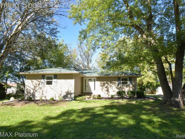 2471 Moore Place, Oceola Township, Mi 48843