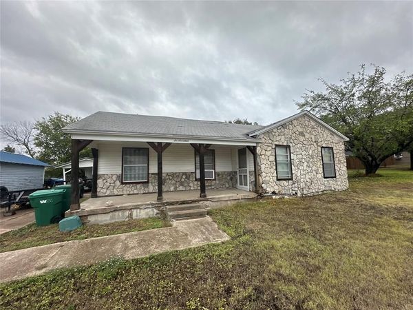 617 E 5th Street , Ferris, TX 75125