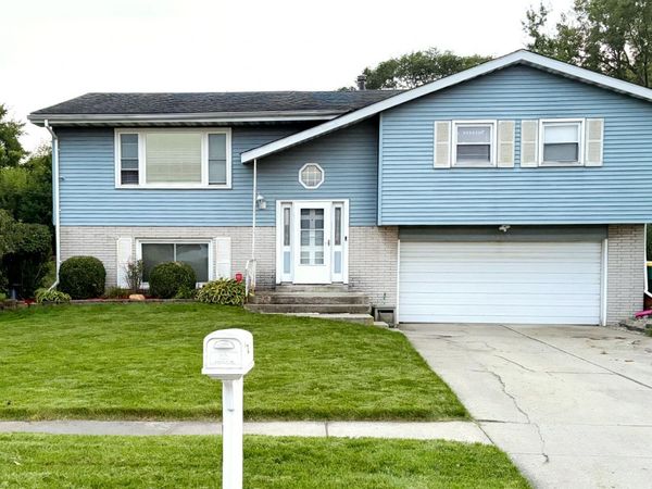 3119 W 60th Drive , Merrillville, IN 46410
