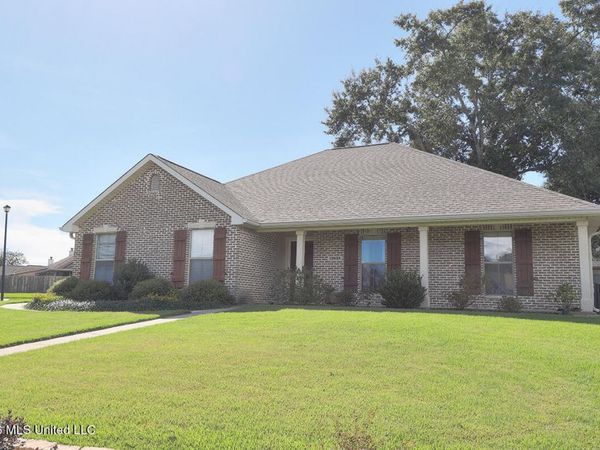 13632 Hidden Oaks Drive, Gulfport, MS 39503