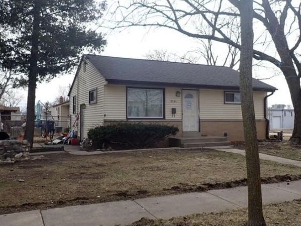 6164 N 89th STREET, Milwaukee, WI 53225