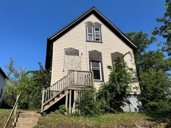 2455 N DR WILLIAM FINLAYSON STREET, Milwaukee, WI 53212
