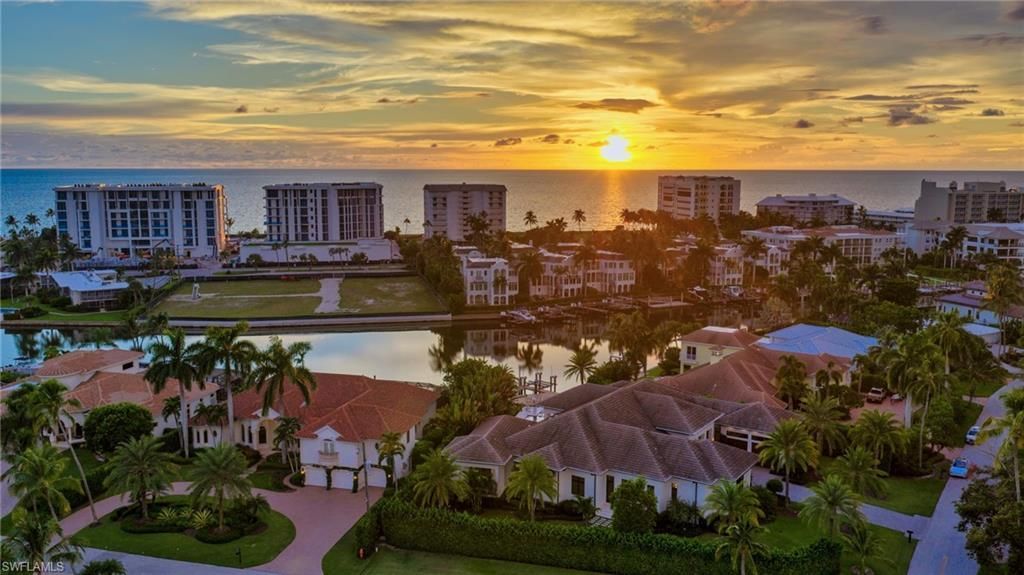 1735 Hurricane Harbor Ln , Naples, FL 34102 Photo