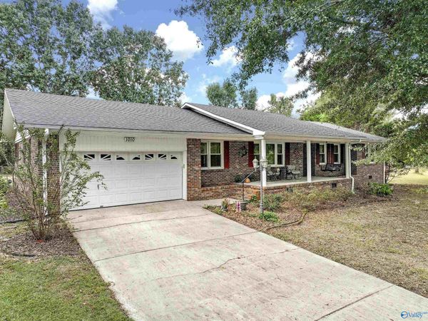 1010 9th Street NW, Arab, AL 35016