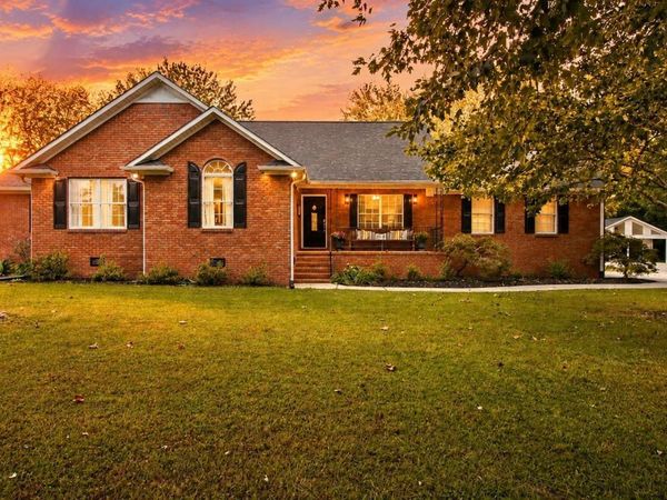 1040 Gannon Circle NW, Arab, AL 35016