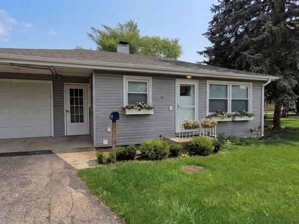 17 W Naperville Road , Westmont, IL 60559