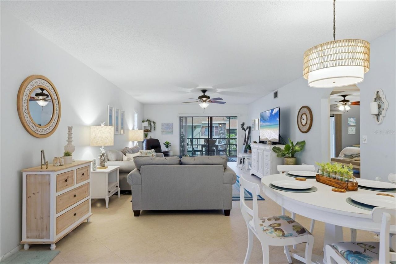 5400 34th Street W, Unit 2J, Bradenton, FL 34210 Photo