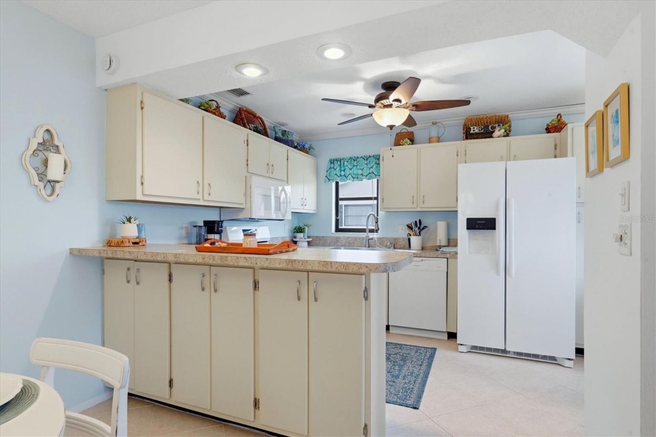 5400 34th Street W, Unit 2J, Bradenton, FL 34210 Photo