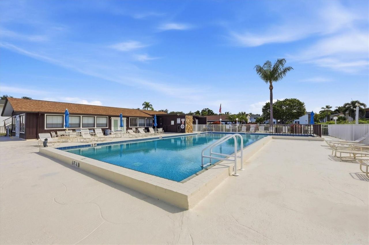 5400 34th Street W, Unit 2J, Bradenton, FL 34210 Photo