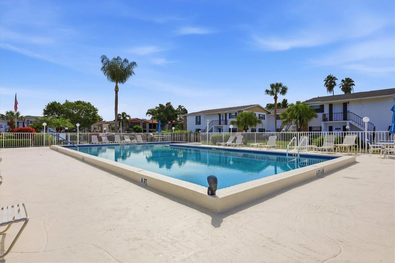 5400 34th Street W, Unit 2J, Bradenton, FL 34210 Photo