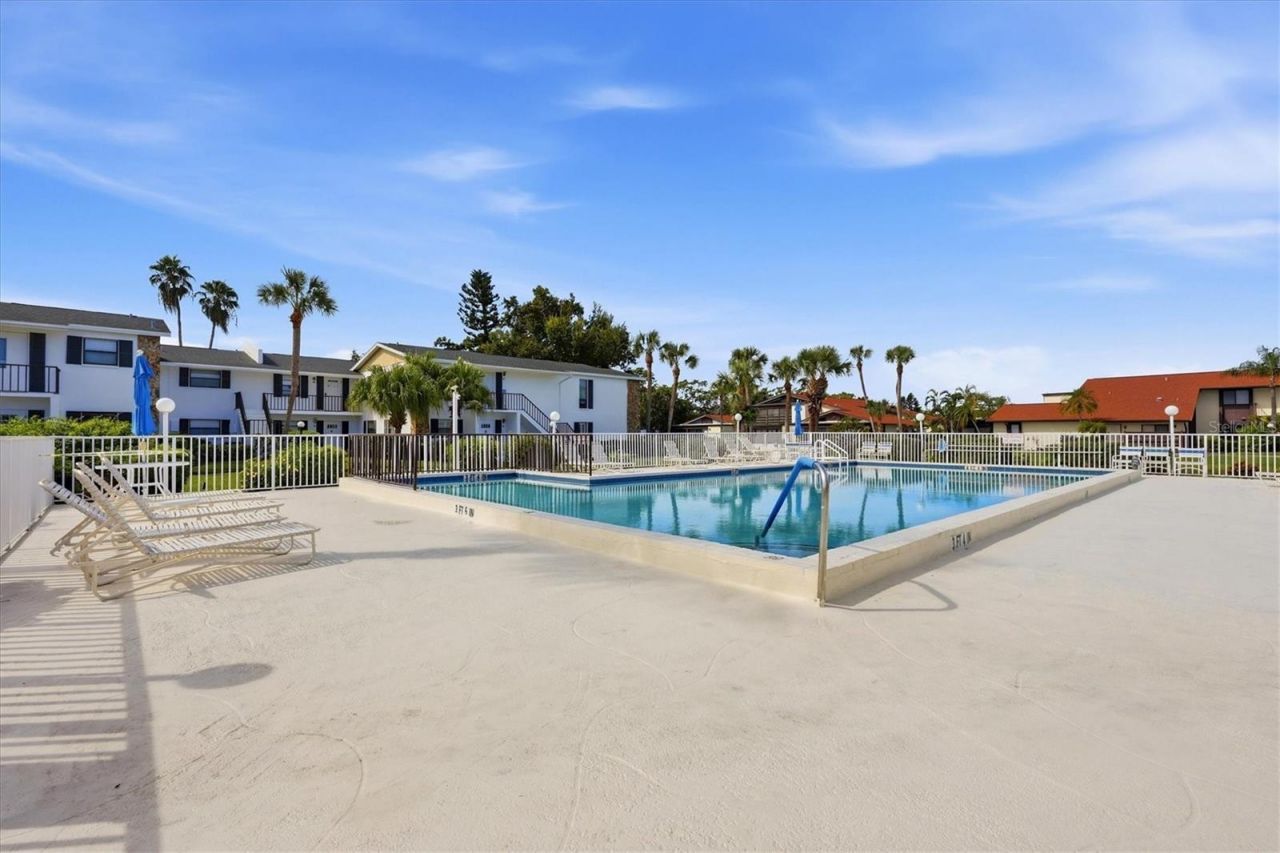 5400 34th Street W, Unit 2J, Bradenton, FL 34210 Photo