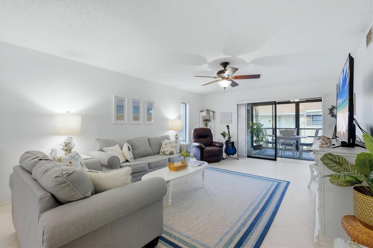 5400 34th Street W, Unit 2J, Bradenton, FL 34210 Photo