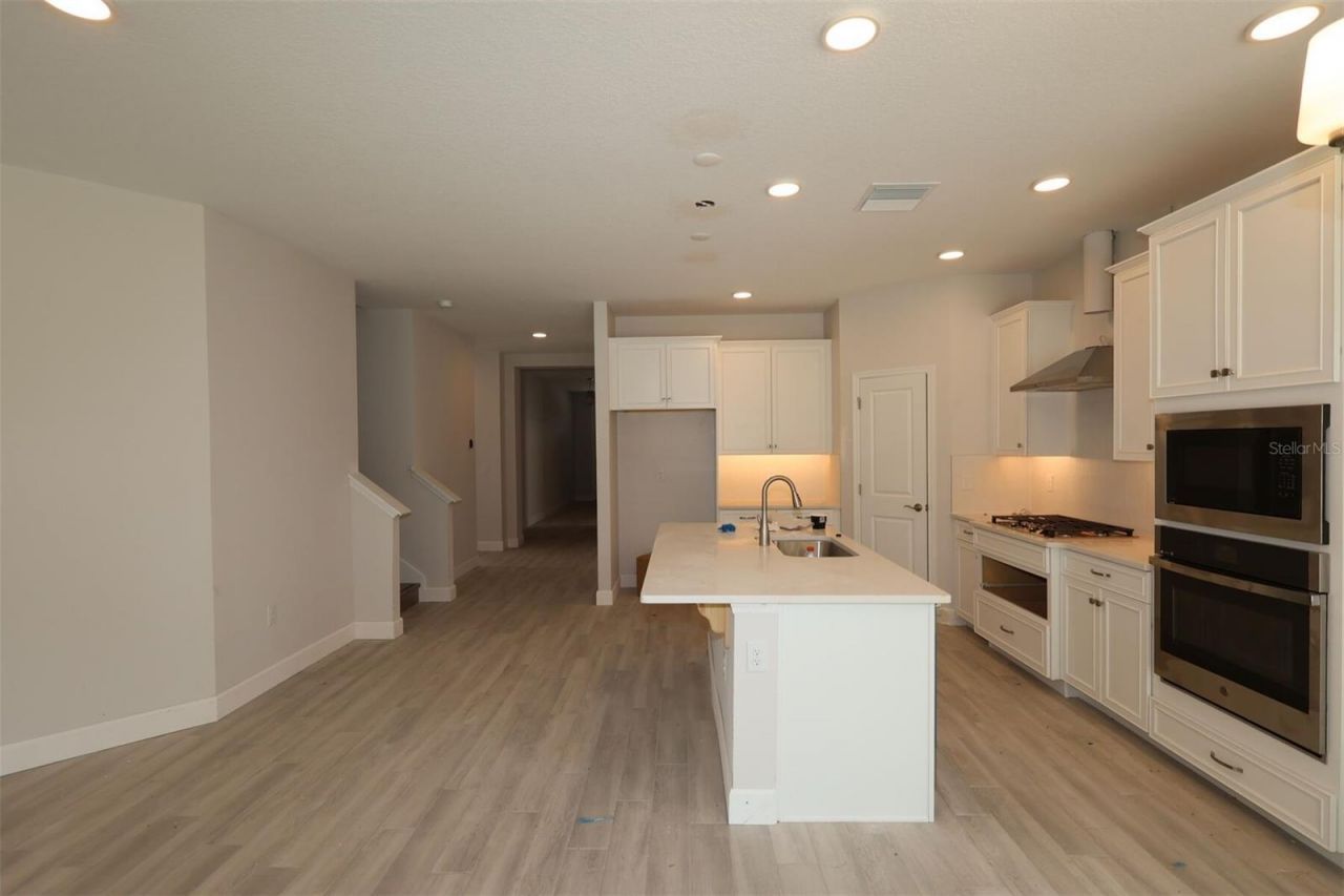 2909 Sweetgrass Lane , Zellwood, FL 32798 Photo