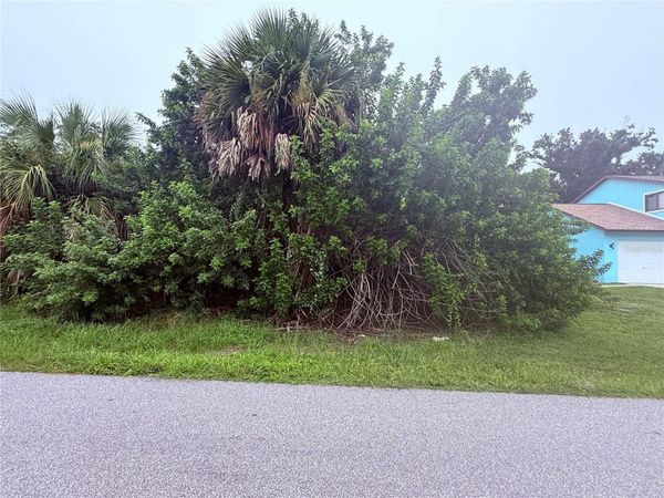 348 LA PLAYA LANE , PORT CHARLOTTE, FL 33953