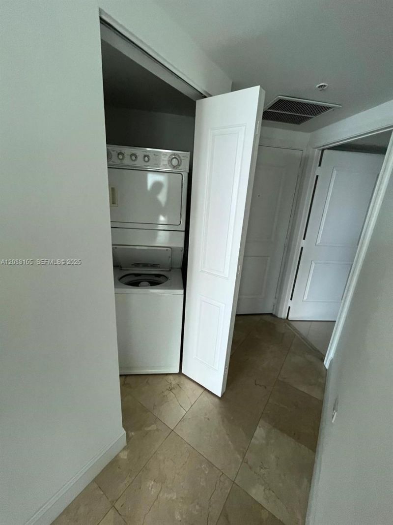 480 NE 30th St , Unit 902, Miami, FL 33137 Photo