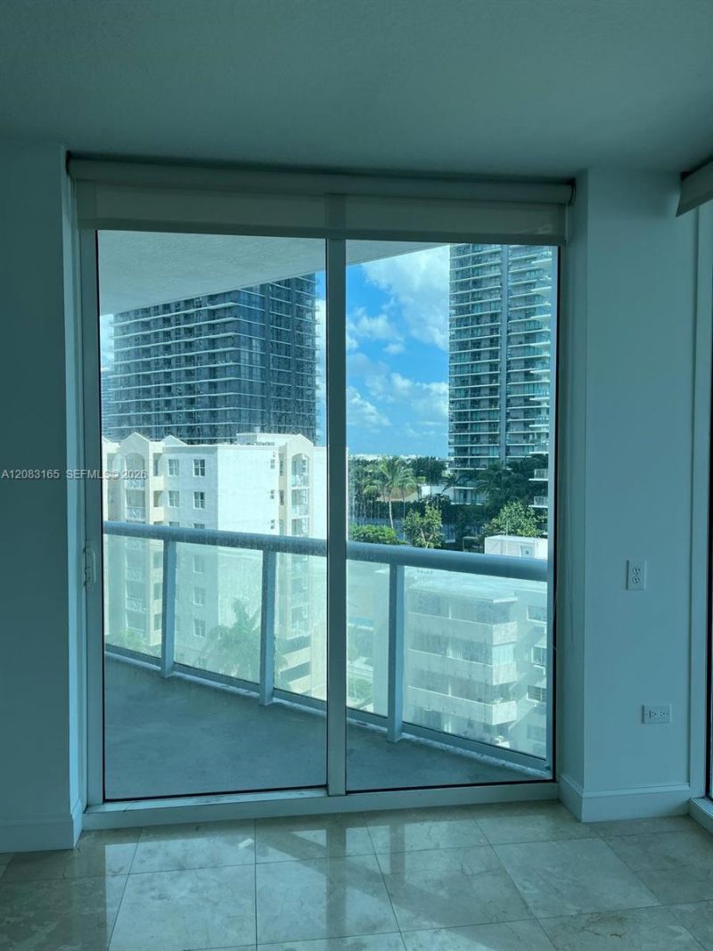 480 NE 30th St , Unit 902, Miami, FL 33137 Photo