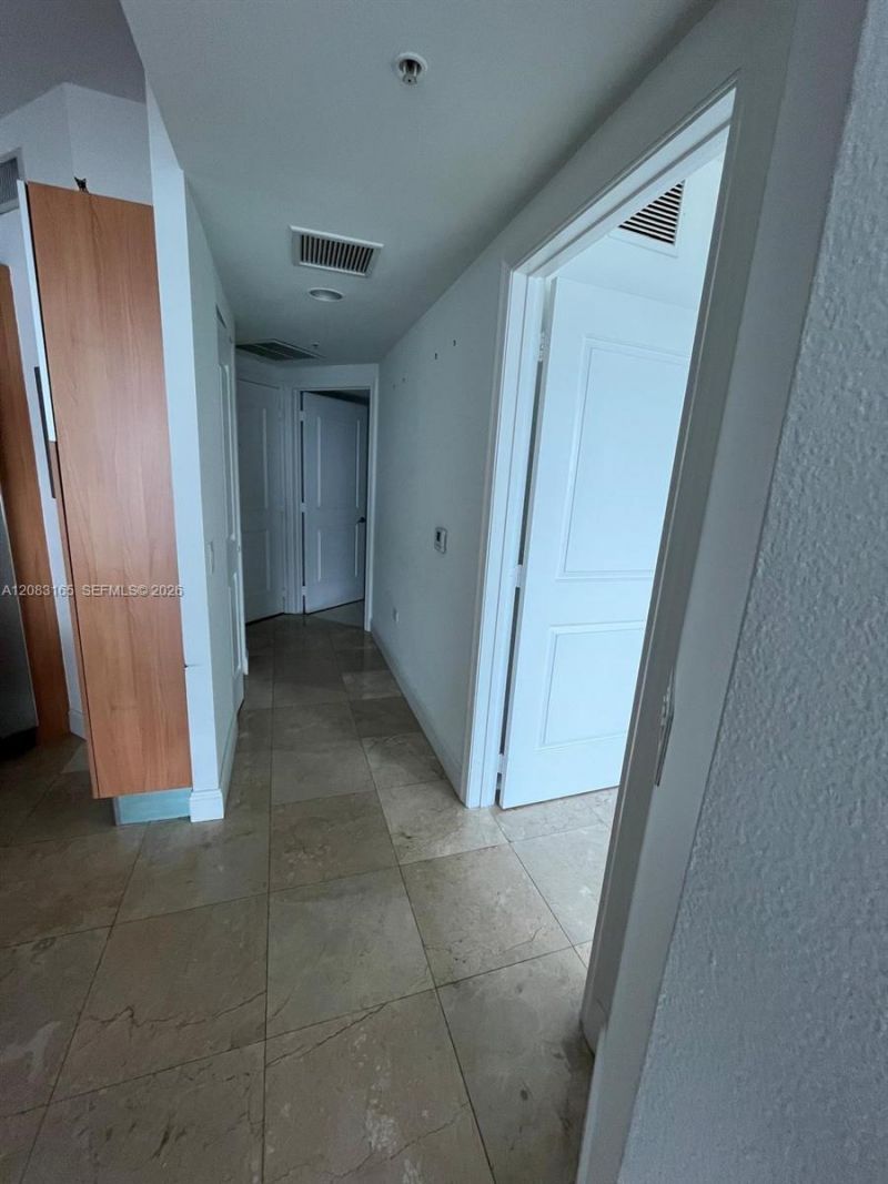 480 NE 30th St , Unit 902, Miami, FL 33137 Photo