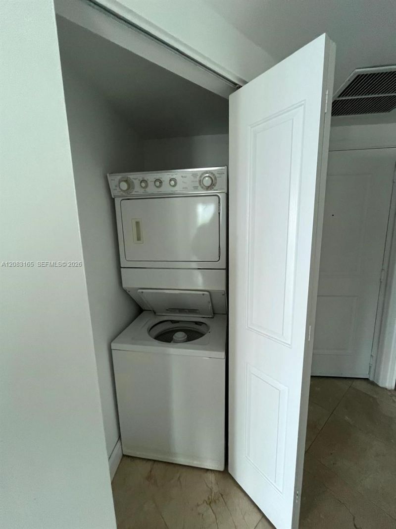 480 NE 30th St , Unit 902, Miami, FL 33137 Photo