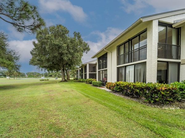 12910 Briarlake Drive, West Palm Beach, FL 33418