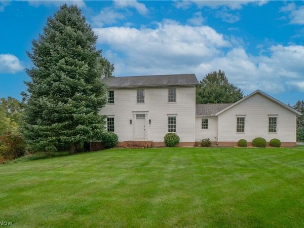 8019 Blendwood Avenue NE, Canton, OH 44721