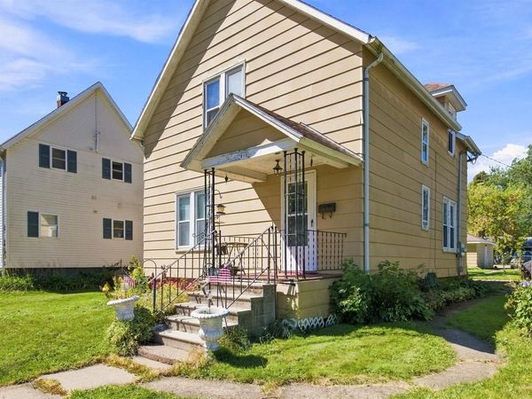 810 S PEACH STREET, Marshfield, WI 54449